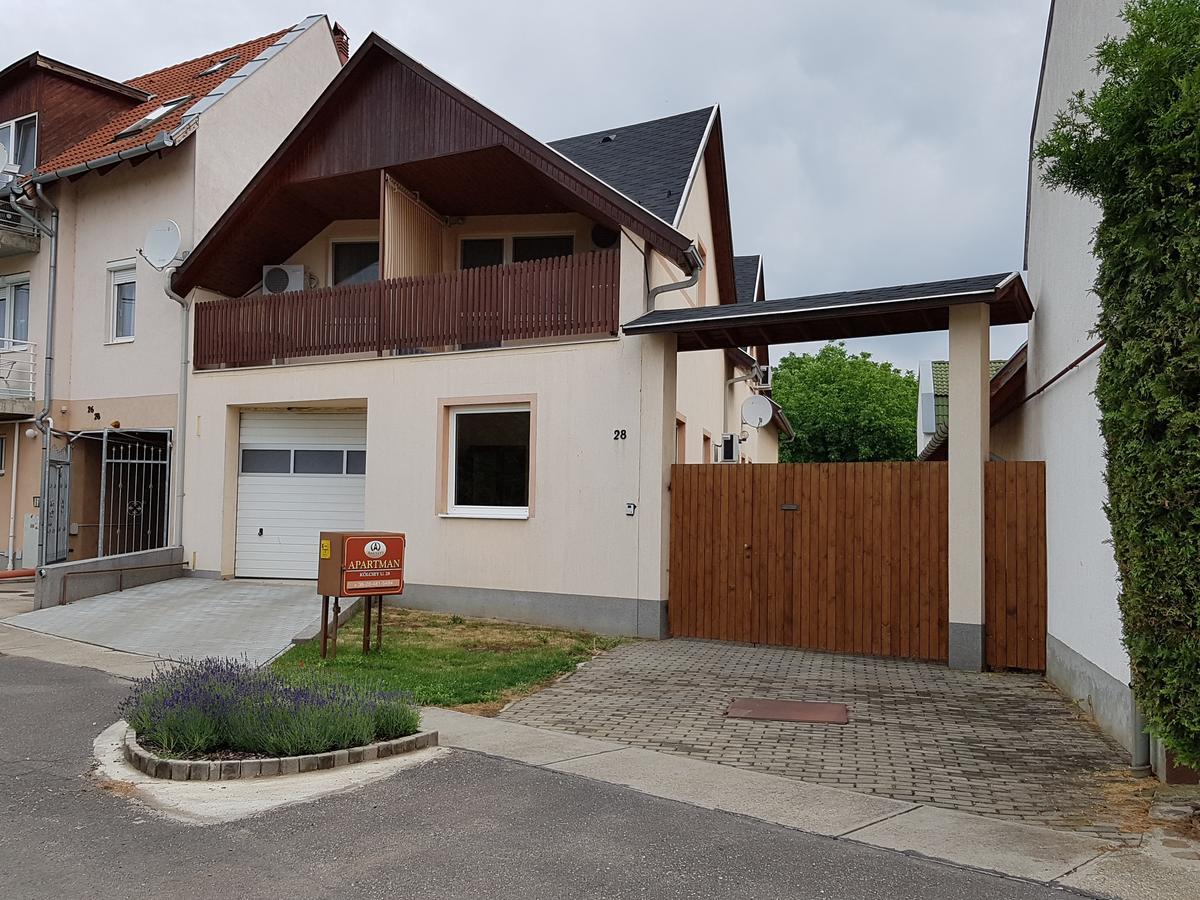Amulett Studios Apartment Hajdúszoboszló Exterior foto